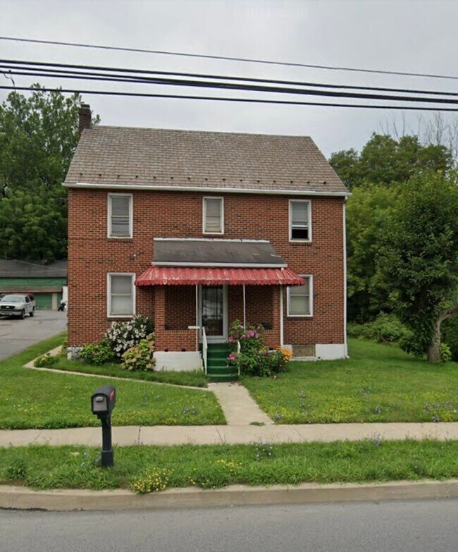 Primary Photo - 914 Hellertown Rd