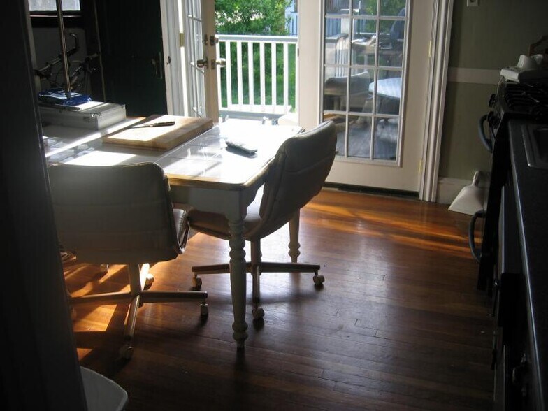 Building Photo - 90 Beechcroft St