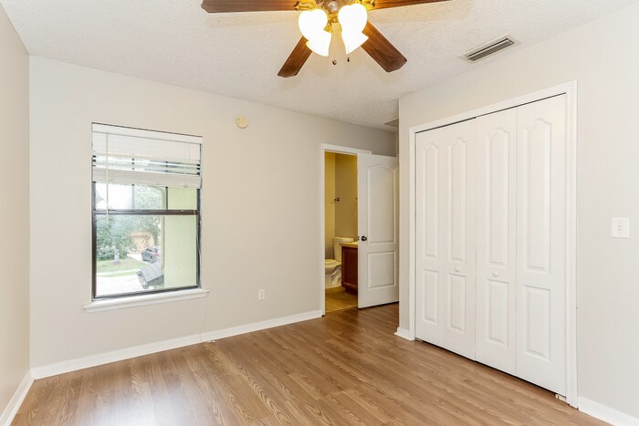 Building Photo - 4652 Playschool Dr