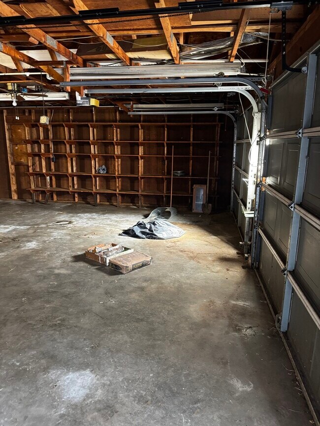 Building Photo - 5667 Turner Dr