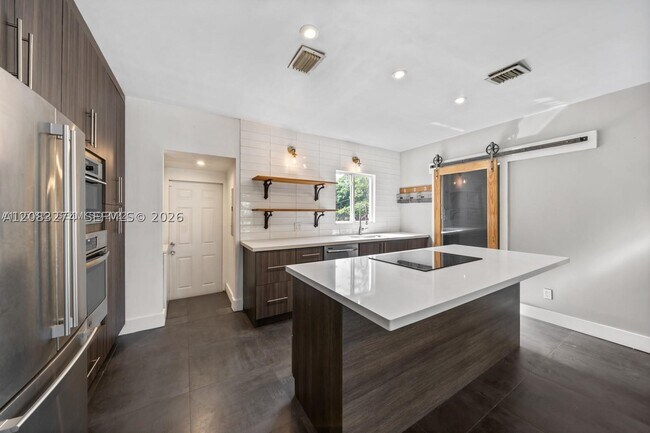 Building Photo - 534 NW 50th St