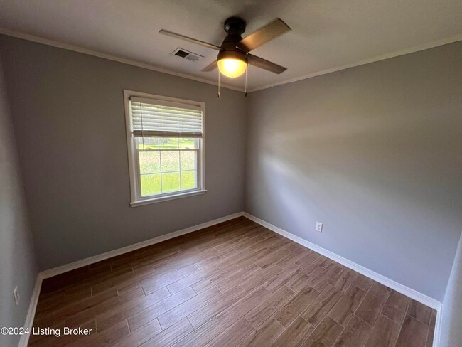 Building Photo - 2307 Medford Ln