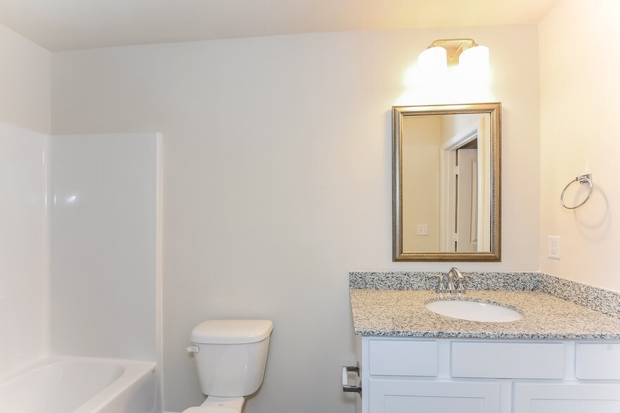 Building Photo - 306 High Grv Wy