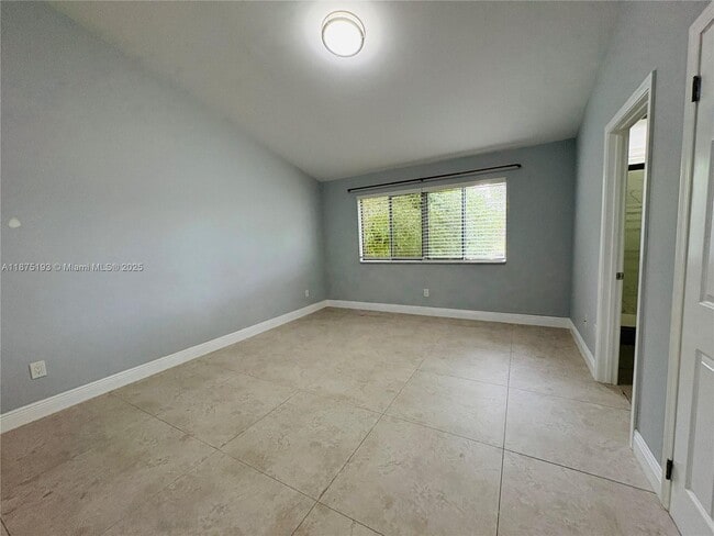 Building Photo - 8579 Dynasty Dr