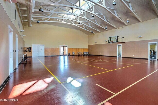 Building Photo - "Spacious 2-Bed Condo with 2.5 Baths on Fr...