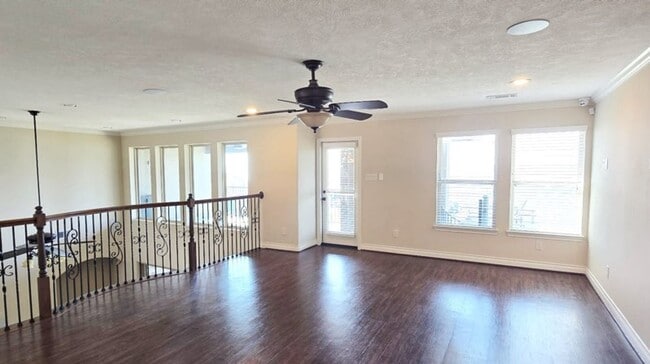 Building Photo - 127 Bridgewater