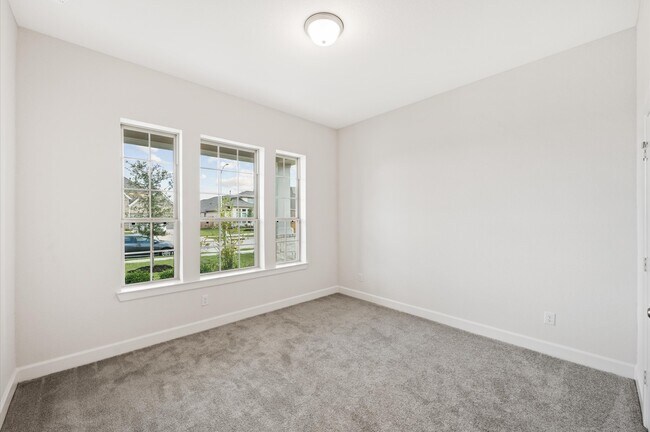 Building Photo - 5702 Diamond Dust Dr