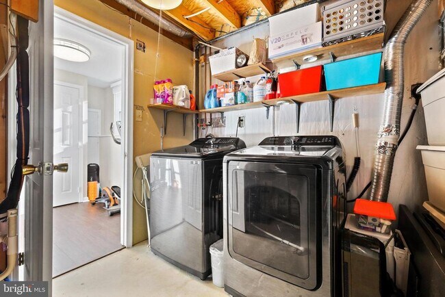 Building Photo - 5341 Harbor Ct Dr