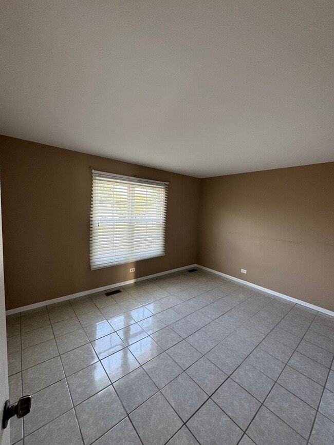Building Photo - 111 Filbert Dr