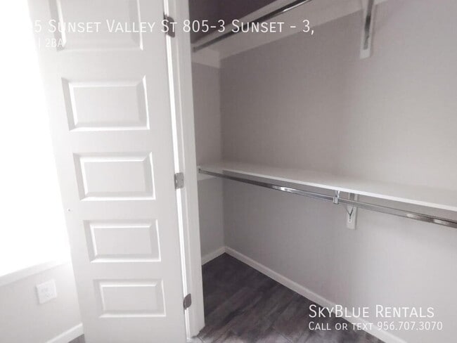Building Photo - 805 W Sunset Valley St