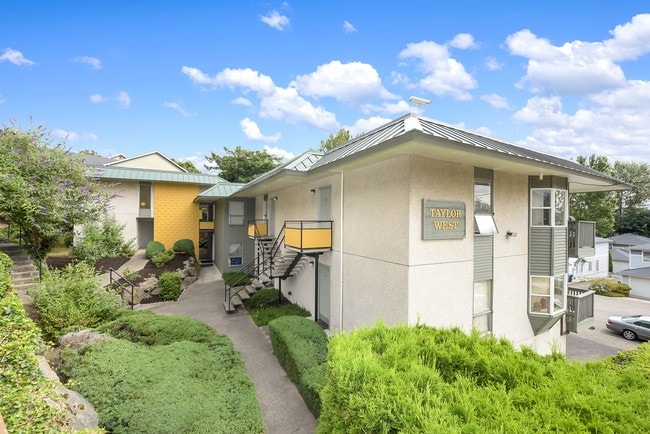 Building Photo - Taylor West Apartments