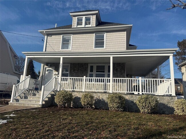 Building Photo - 261 Wilson Ave