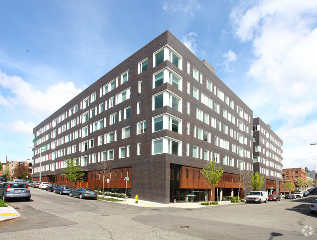 UW - Cedar Apartments - Seattle, WA | Apartment Finder