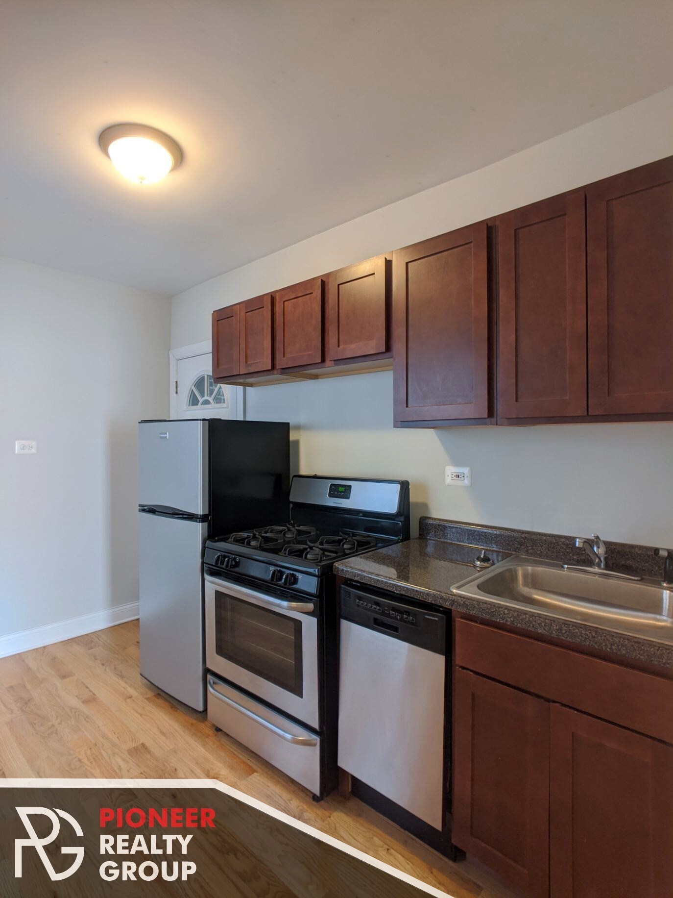 Building Photo - 2842 N Orchard St