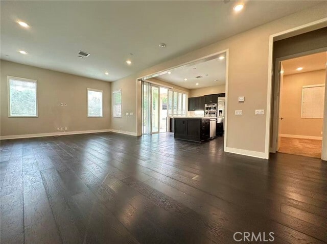 Building Photo - 140 Crossover