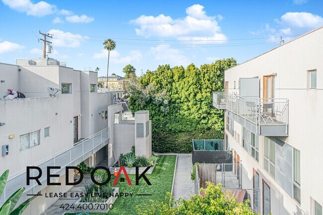 Building Photo - 1011 Pico Blvd