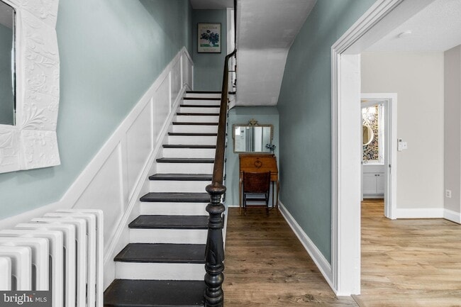 Building Photo - 15 E 4th St