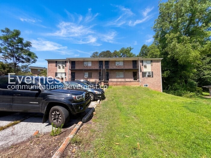 Building Photo - 4527 Glade Rd