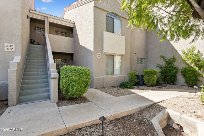 Building Photo - 5249 E Shea Blvd