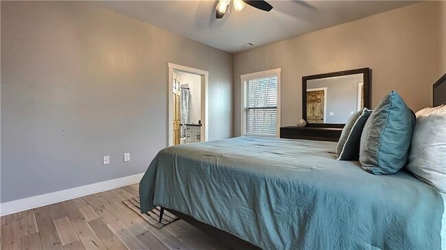 Building Photo - 374 Prince Dr