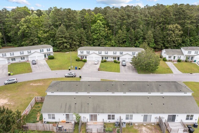 Building Photo - Welcome to Winners Circle!