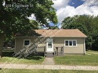 Building Photo - 1503 E Saginaw St