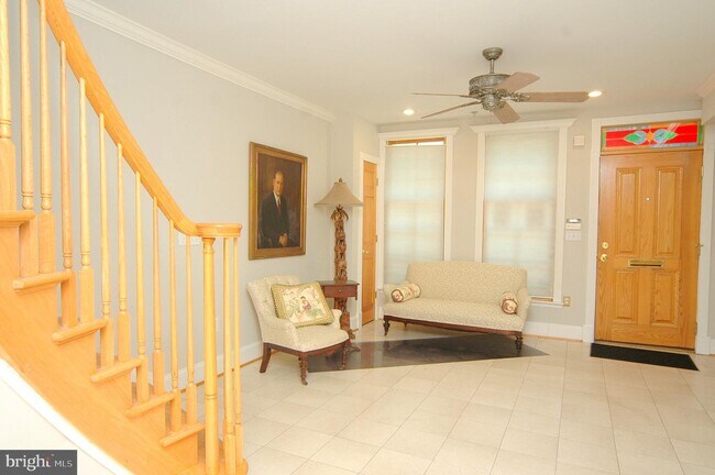 Building Photo - 706 S Bond St