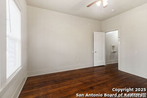 Building Photo - 1618 W Kings Hwy