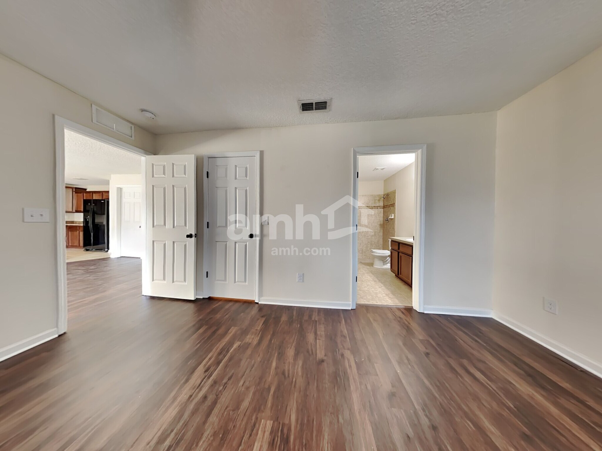 Building Photo - 9630 Mayville Dr E