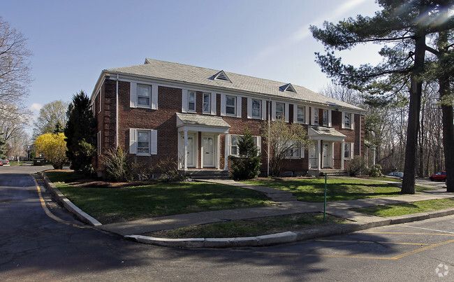 Salisbury Estates - WPI Townhouses