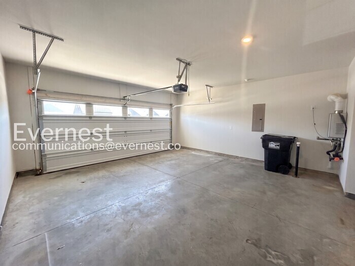 Building Photo - 2340 Valverde Wy