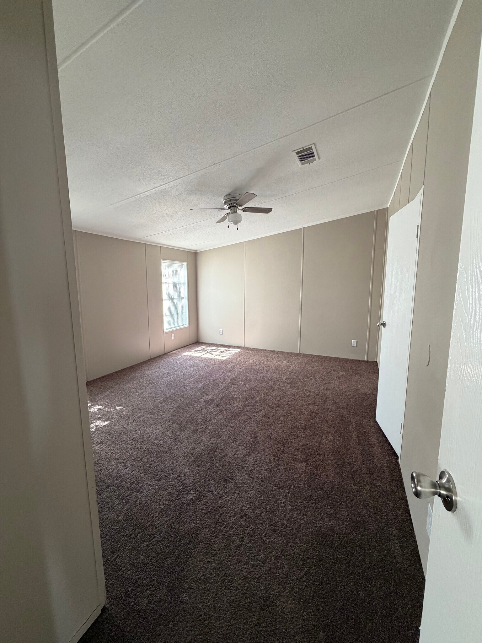 Building Photo - 9211 Gleneagle Dr