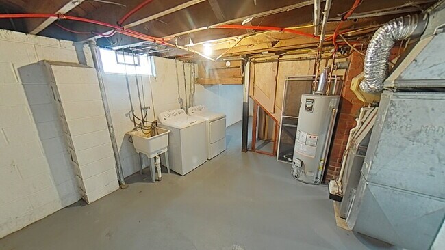 Building Photo - "3-Bed Haven with Granite Touches in St. Clair Shores – Perfect for Cozy Living!"