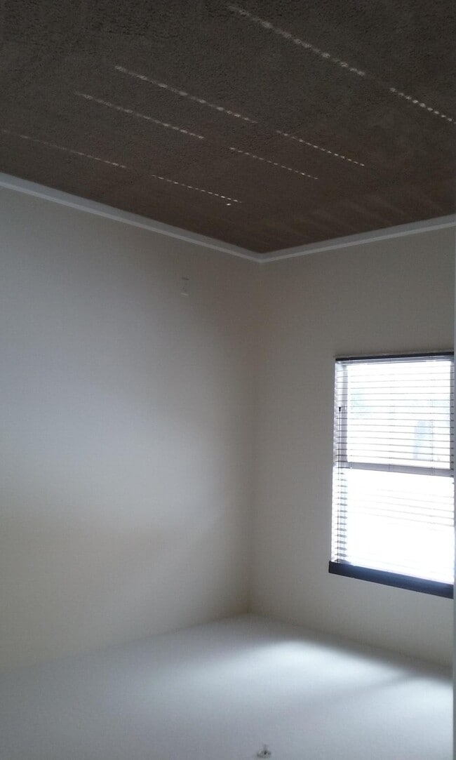 Building Photo - 1429 NW 48th St