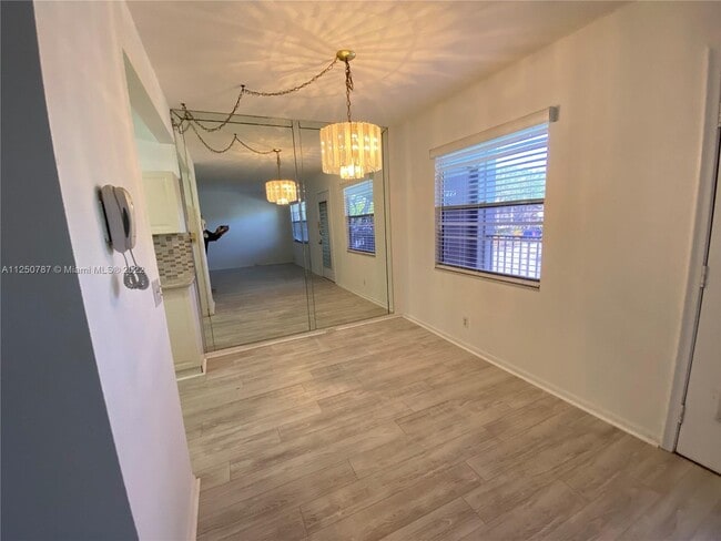 Building Photo - 13250 SW 4th Ct