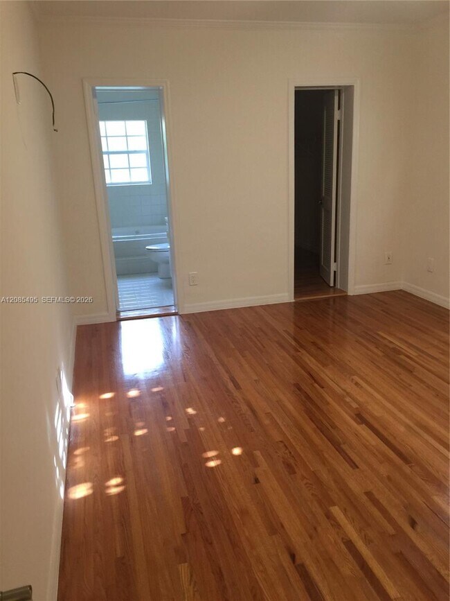 Building Photo - 609 Puerta Ave