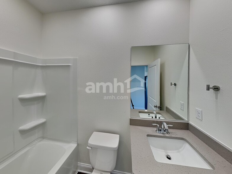 Building Photo - 16648 Cheyanne Ct