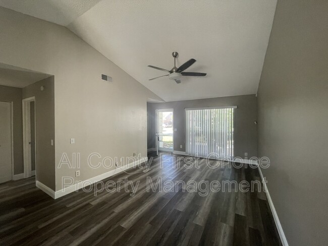 Building Photo - 12733 Gorda Cir E