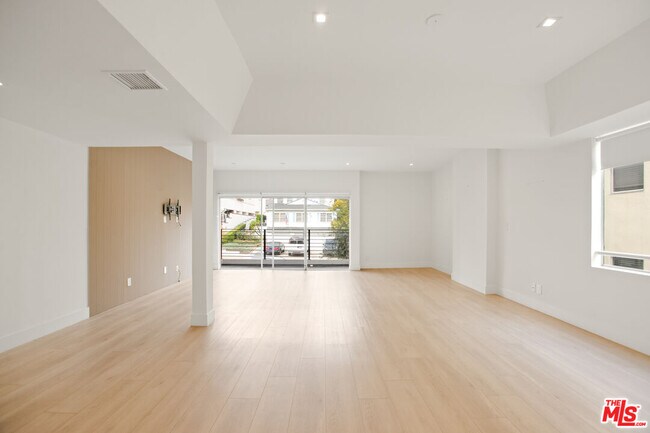 Building Photo - 10630 Wilkins Ave