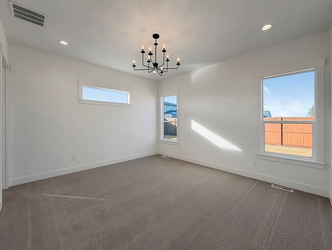 Building Photo - Luxury New Construction in Centerra: 4-Bed High-End Home, Dog Friendly, Fenced Yard, Near Downtow...