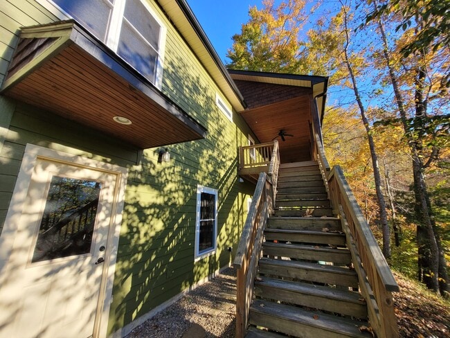 Building Photo - 97 N Coyote Springs Farm Rd