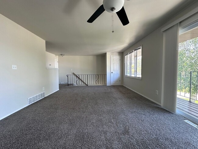 Building Photo - 2746 Nicolet Dr