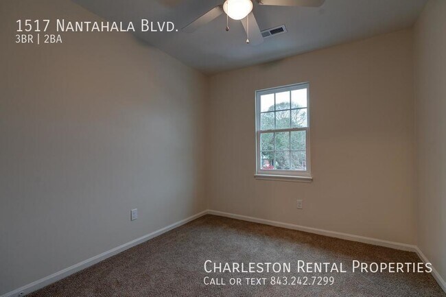Building Photo - 1517 Nantahala Blvd