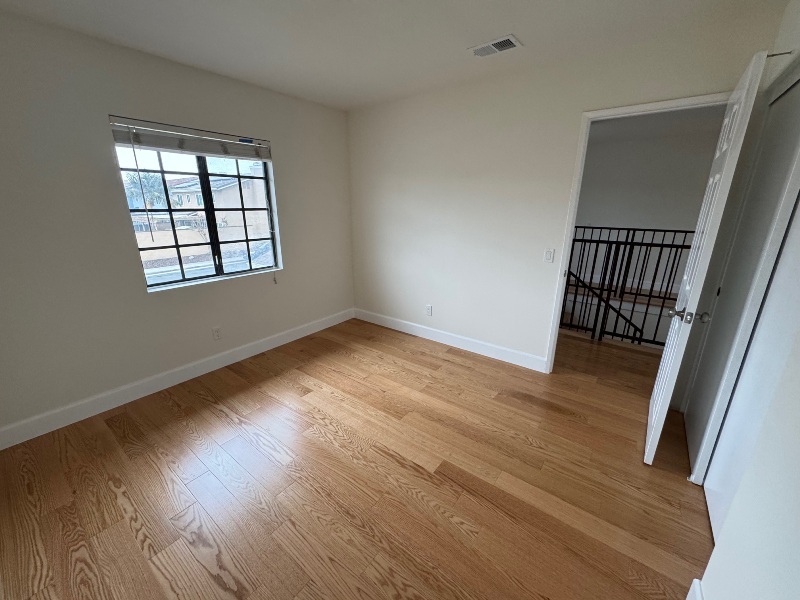 Building Photo - 4035 W 178th St