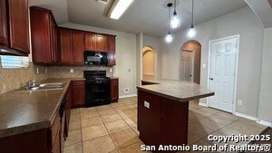 Building Photo - 906 Siena View