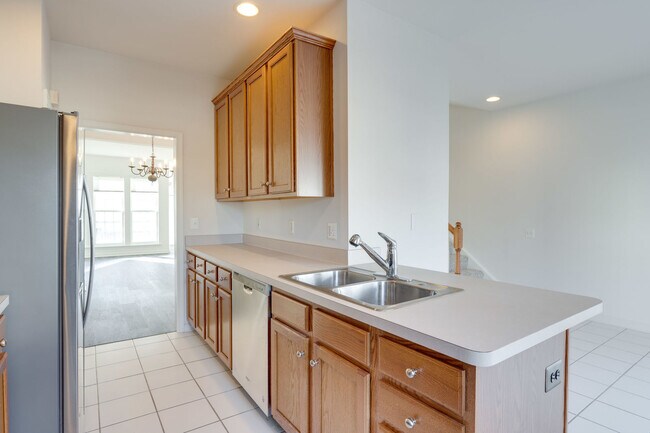 Building Photo - 6327 Dunn Ct