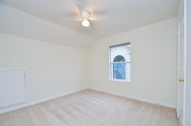 Building Photo - 25542 China Springs