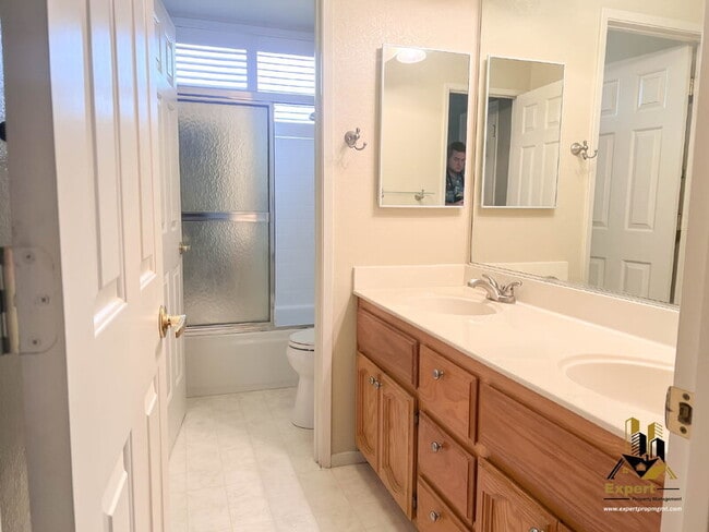 Building Photo - 8204 Eversley Ct