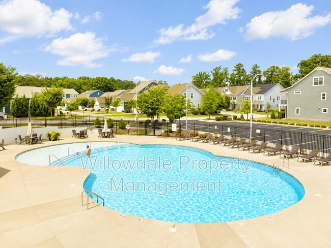 Building Photo - 208 Daisy Grove Ln