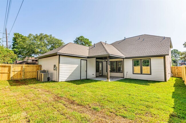 Building Photo - 18219 Polo Meadow Dr